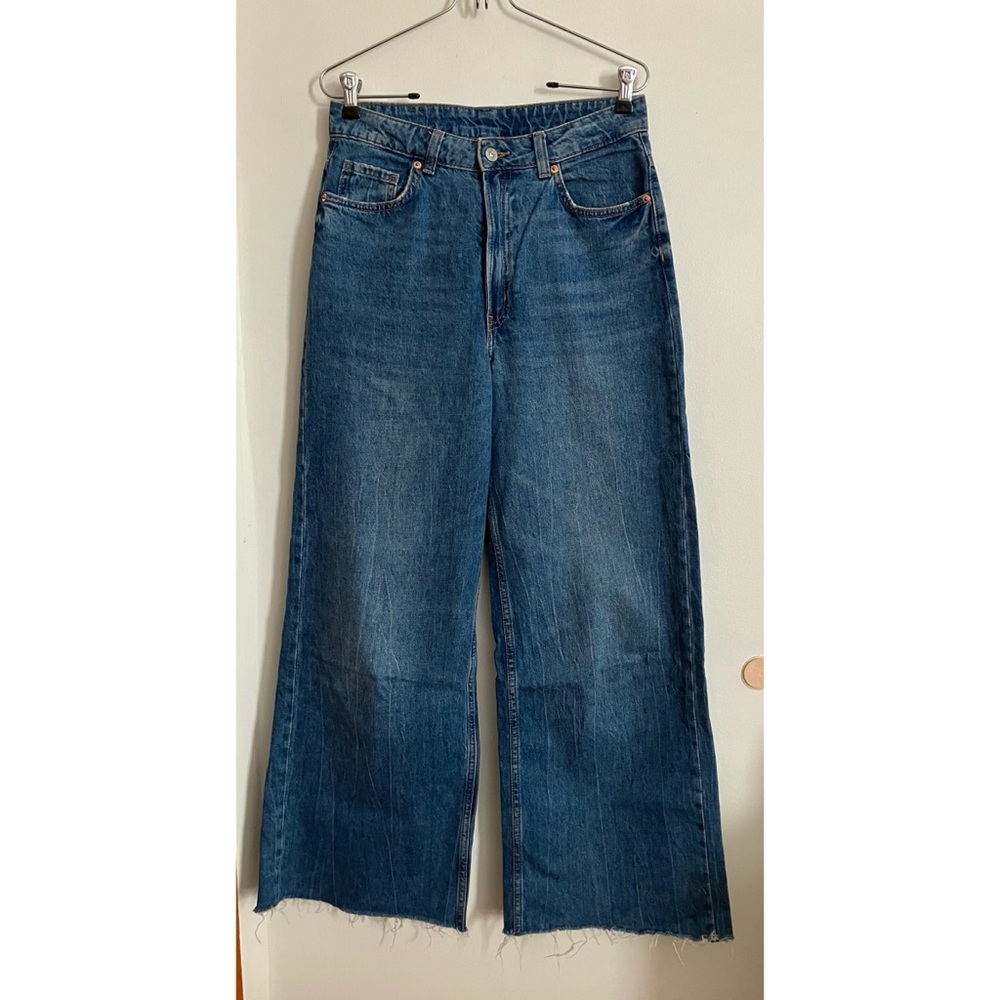 Divided Medium Blue Denim High-Waist Wide-Leg Raw-Hem Jeans Women’s W28